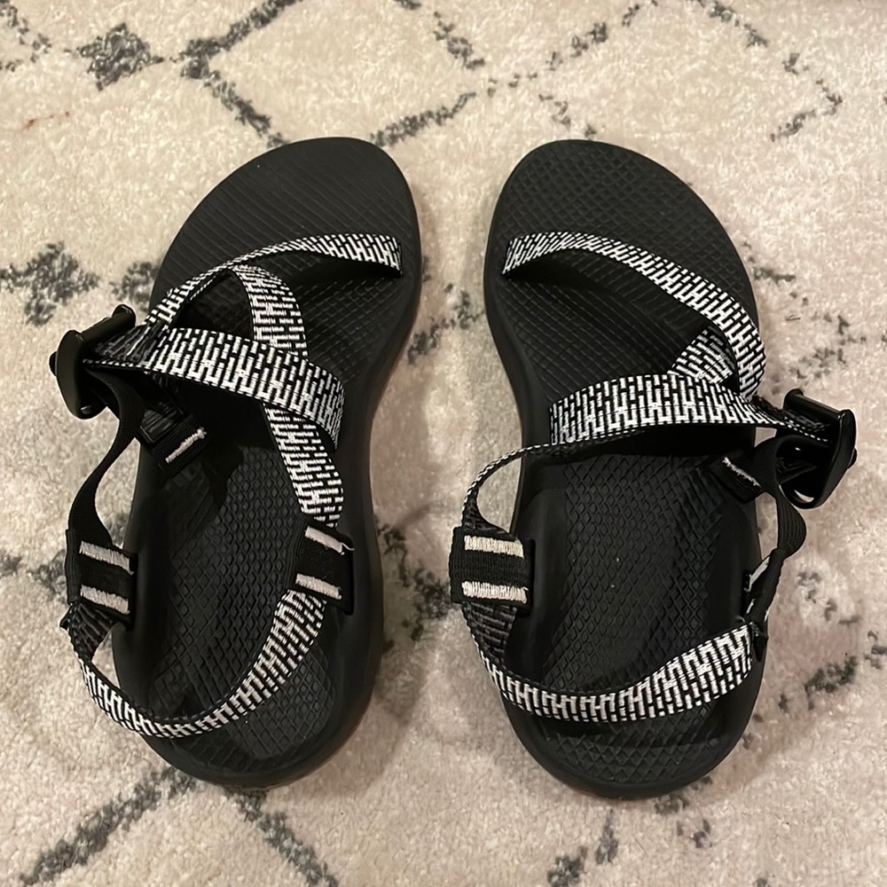 Black and White Chaco Z Cloud